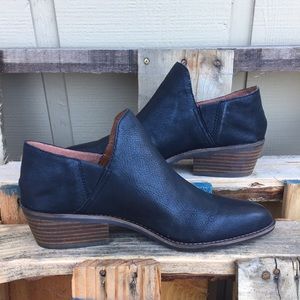 Like new leather Lucky ankle boots.